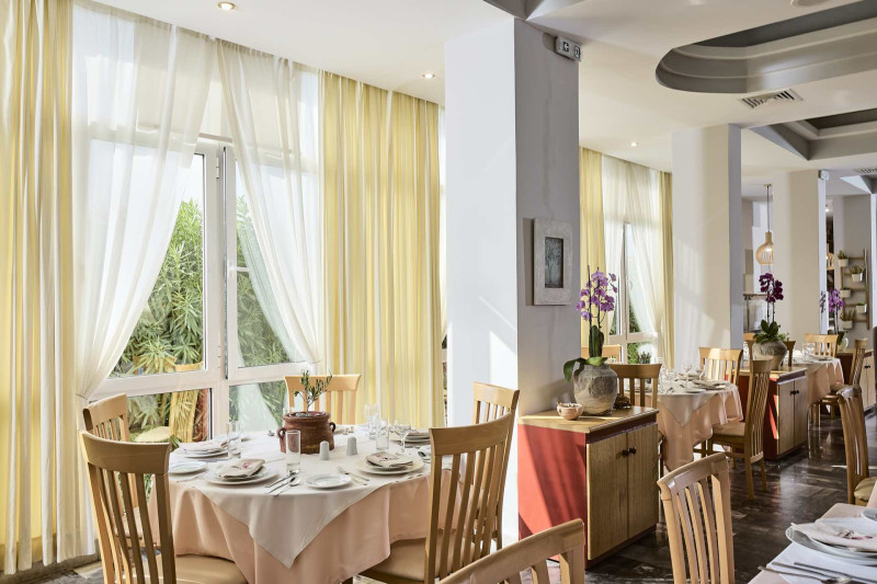 CHC Tylissos Beach