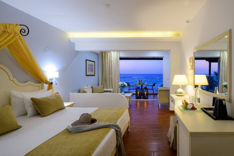 Alexander Beach Hotel & Village Resort