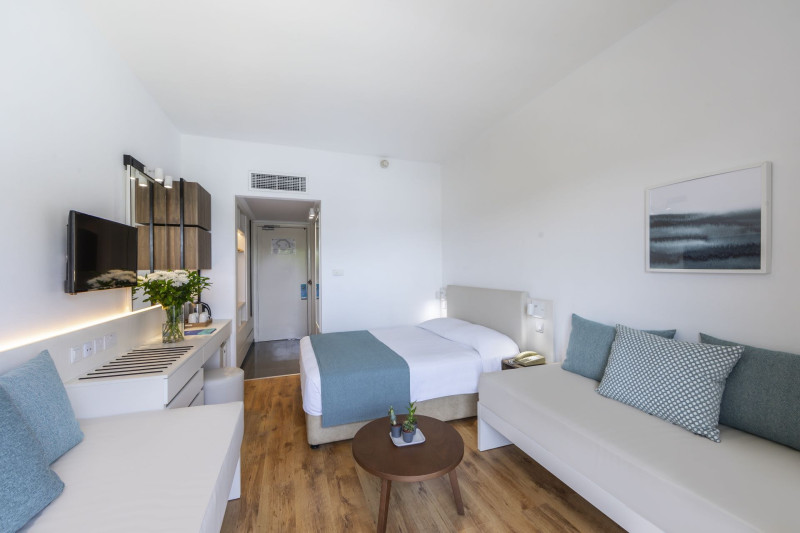 Louis Phaethon Beach