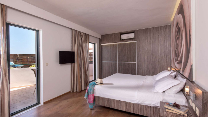 Katrin Suites