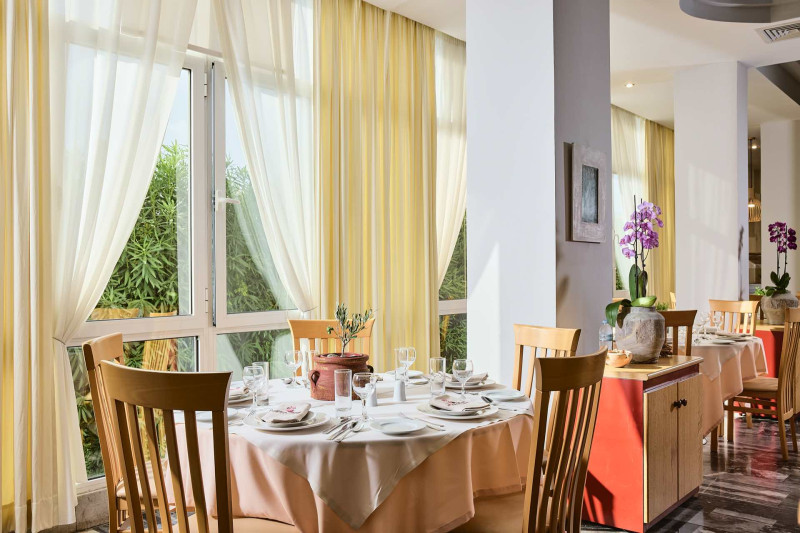 CHC Tylissos Beach