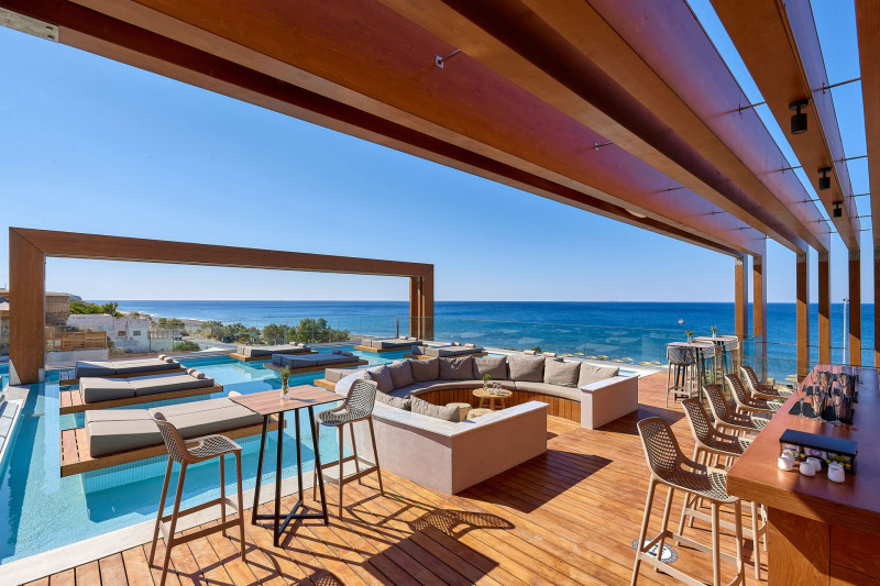 Enorme Santanna Beach Resort