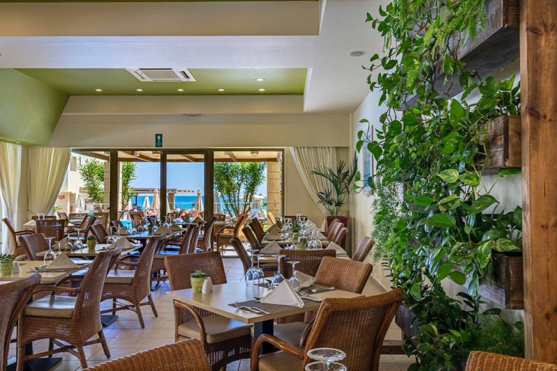 Giannoulis Santa Marina Plaza
