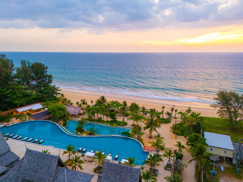 Santhiya Phuket Natai