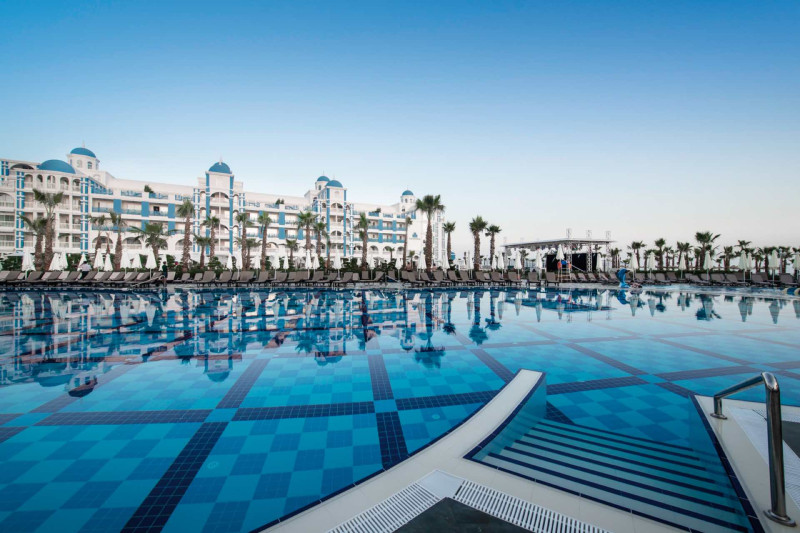 Rubi Platinum Spa Resort & Suites