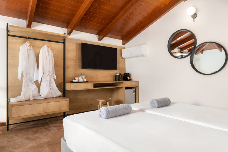 Costa Lindia Beach Resort & Spa