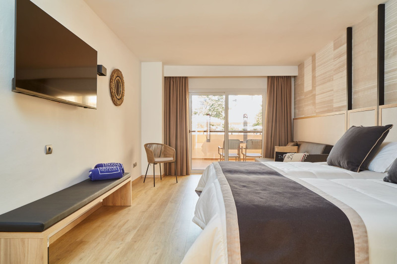 Invisa Hotel Club Cala Blanca