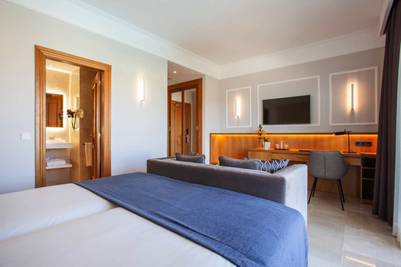 Grupotel Playa de Palma Suites & Spa