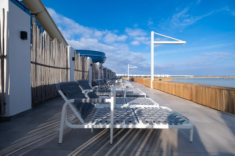 Gold Island Selected