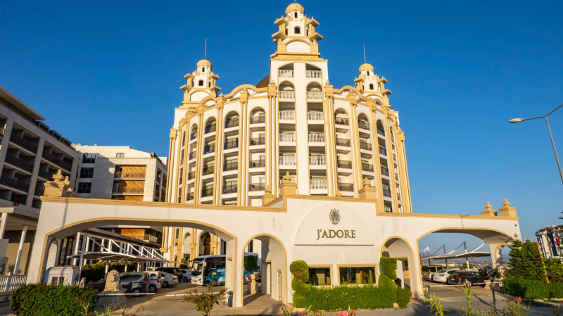 J'adore Deluxe Hotel & Spa