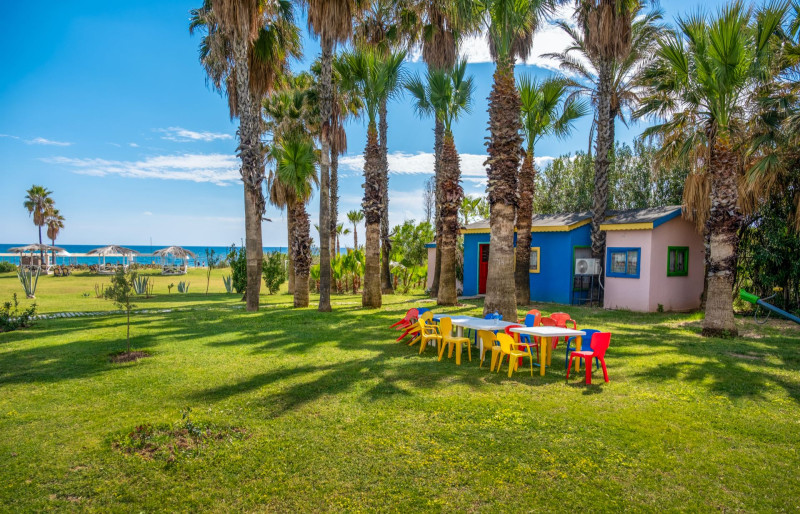 Royal Atlantis Beach