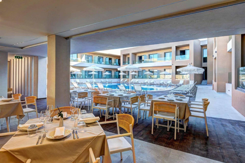 White Olive Elite Hotel
