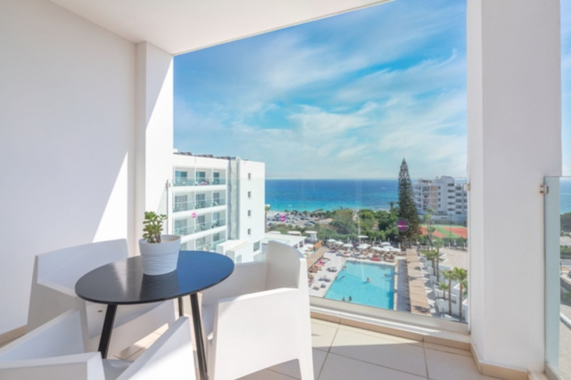 Napa Mermaid Hotel & Suites