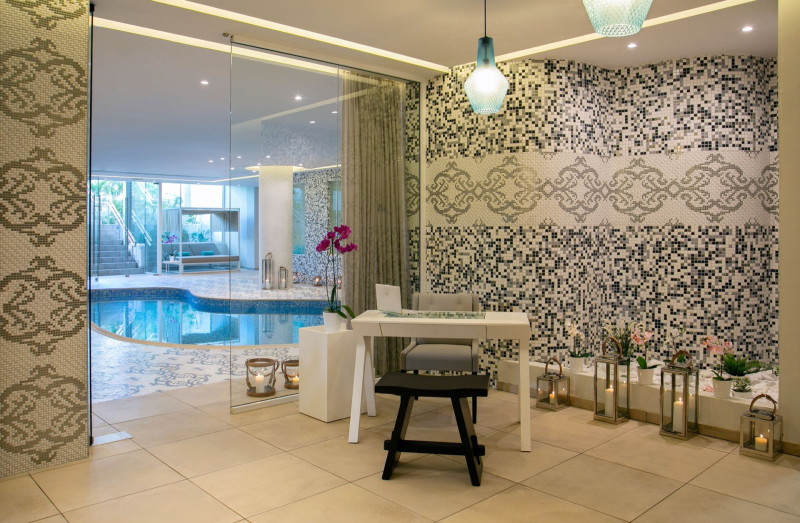 Vangelis Hotel & Suites