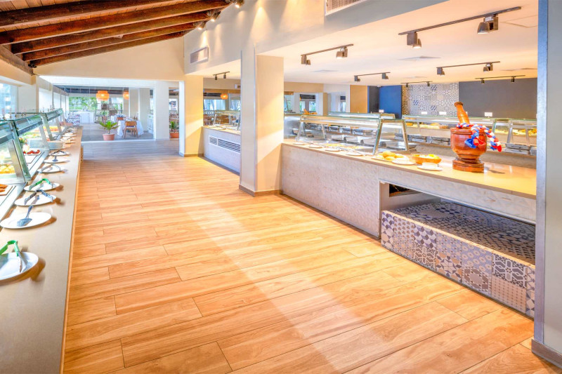 Coral Costa Caribe Beach Resort