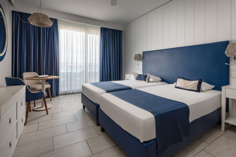 db Seabank Resort & Spa