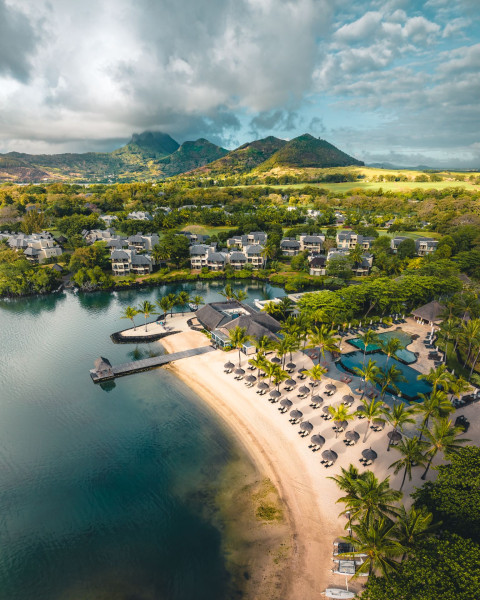 The Bay Club at Anahita