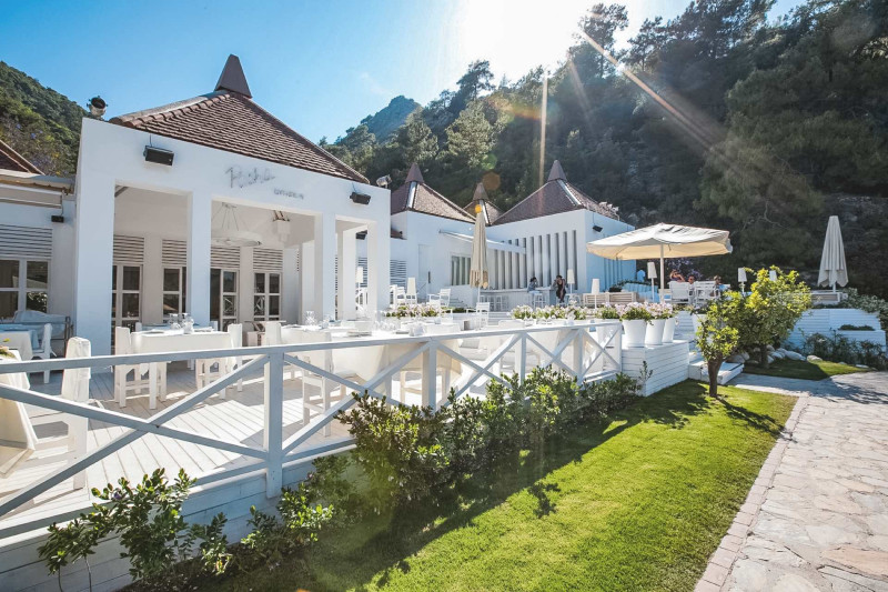 Hillside Beach Club