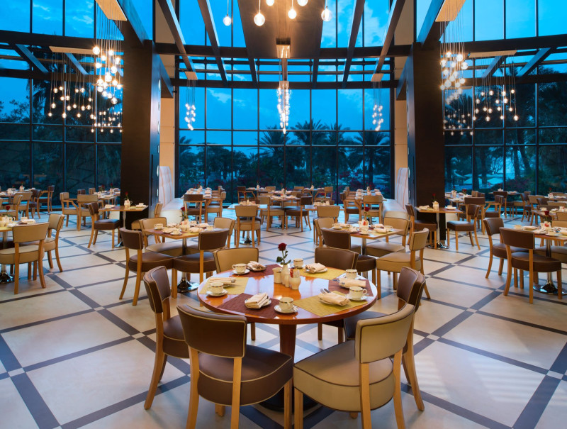 Le Meridien Al Aqah Beach Resort