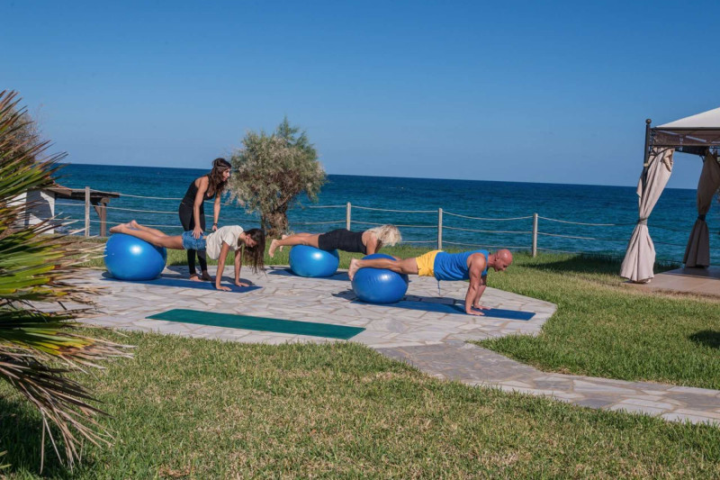 Alexander Beach Hotel & Village Resort