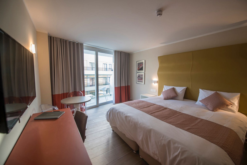SeaView Hotel