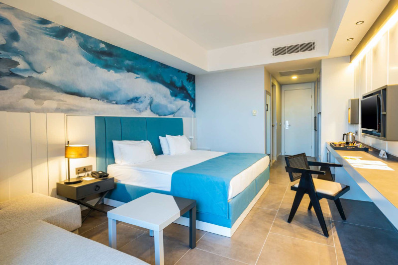 Crystal Centro Pearl Collection