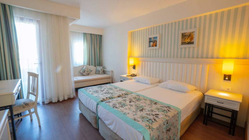 Monachus Hotel & Spa