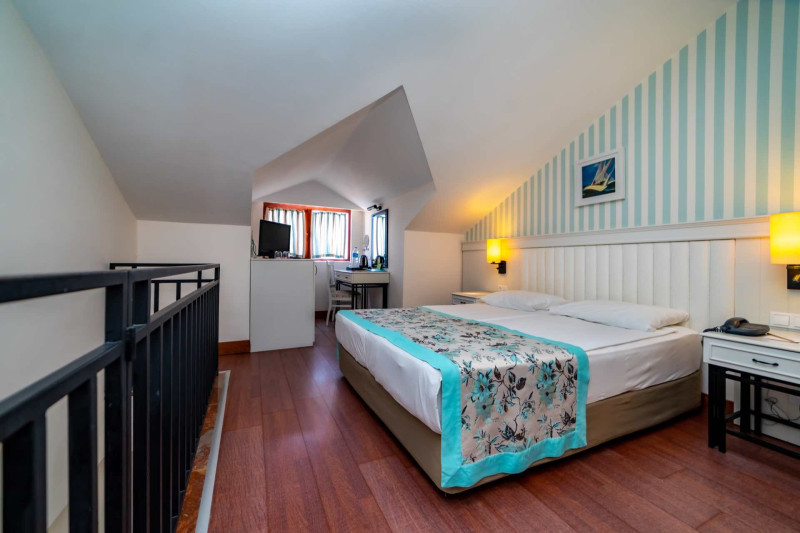 Monachus Hotel & Spa