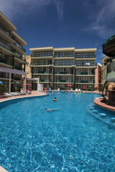 Sunny Day Club Hotel