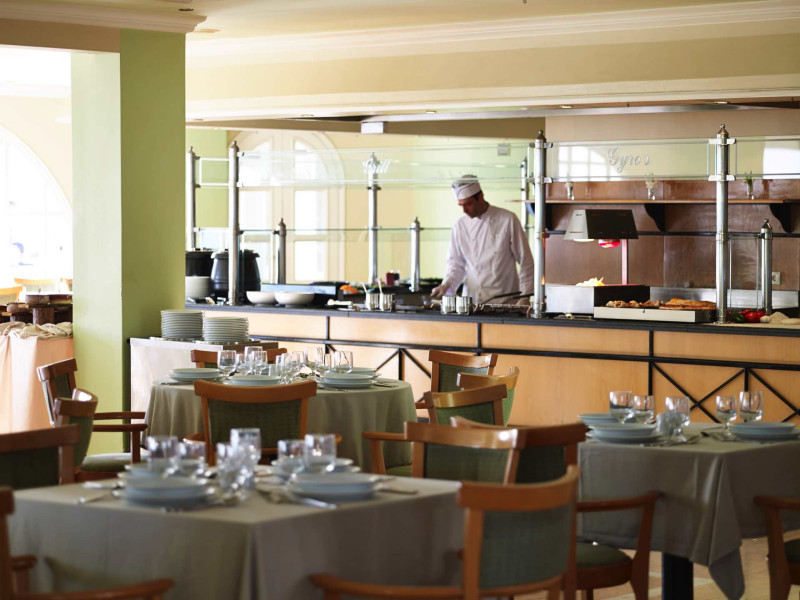 Canvas by Mitsis Family Village