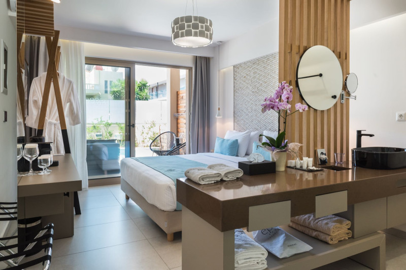 Epos Luxury Beach Hotel