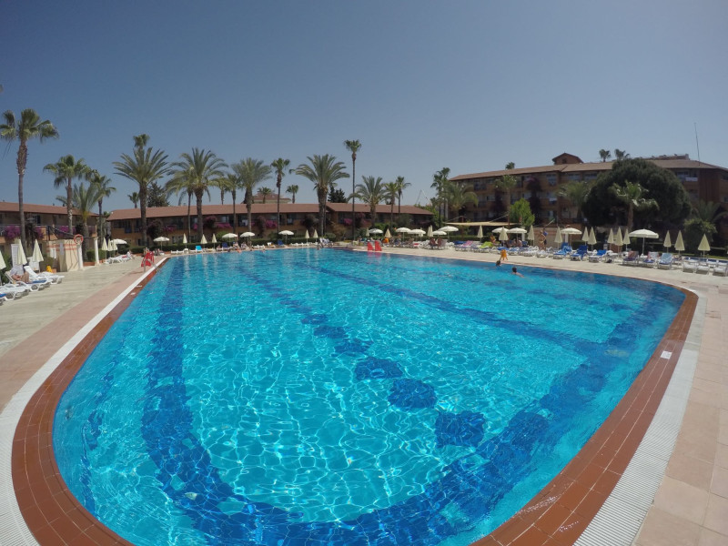 Club Turtas Beach Hotel