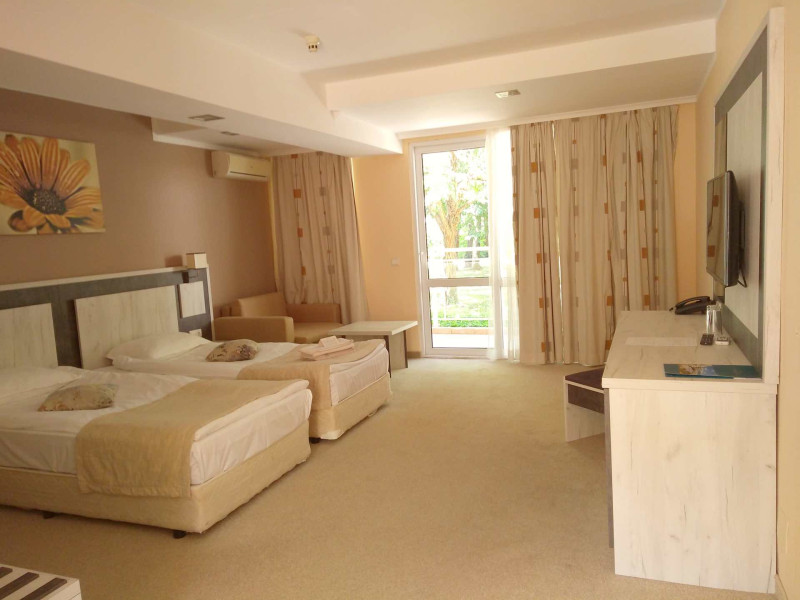 DIT Evrika Beach Club Hotel