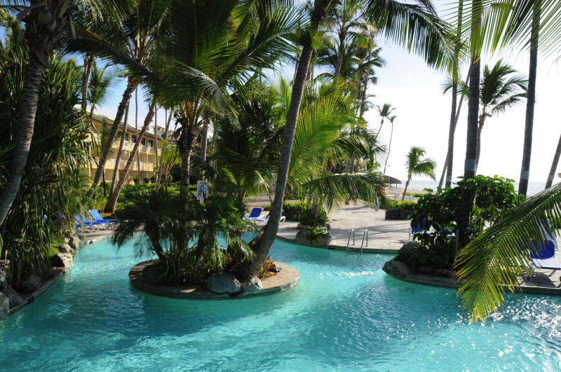 Coral Costa Caribe Beach Resort