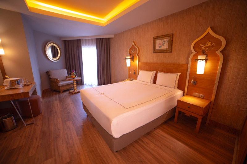 Royal Dragon Hotel