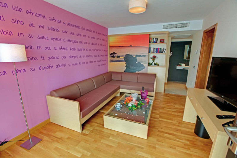 R2 Romantic Fantasia Suites