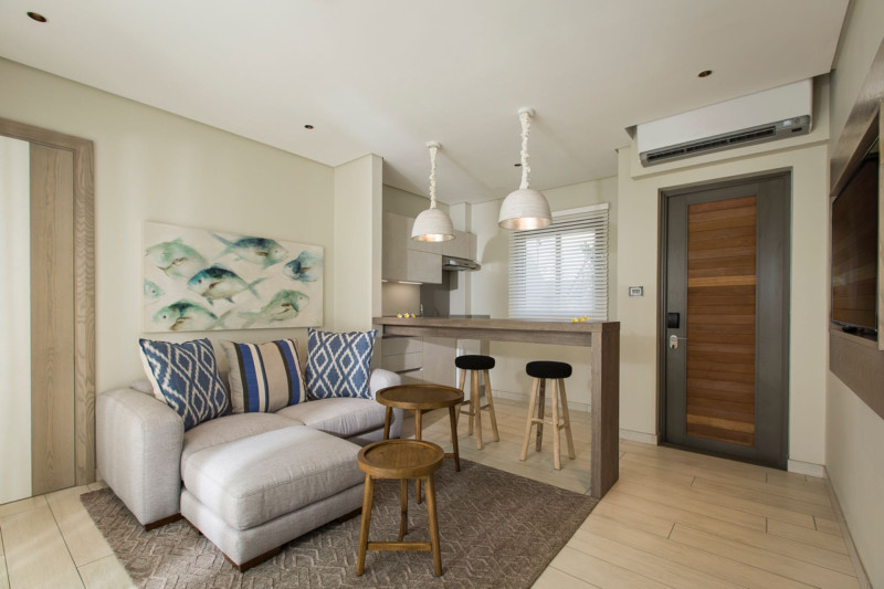 The Bay Club at Anahita