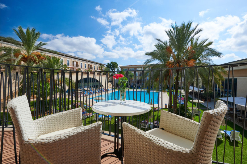 Grupotel Playa de Palma Suites & Spa