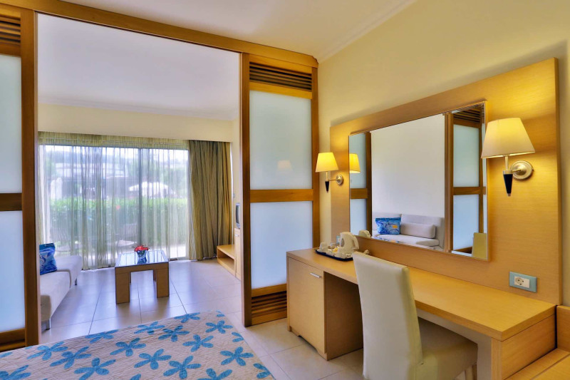 Cosmopolitan Hotel Affiliated by Meliá