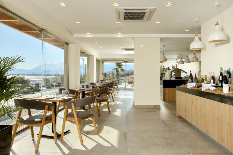 Enorme Santanna Beach Resort