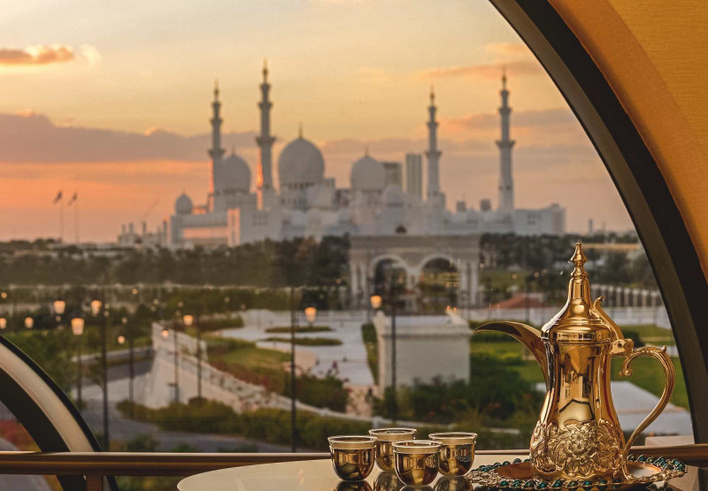 The Ritz-Carlton Abu Dhabi, Grand Canal