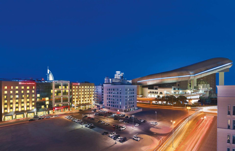 Hilton Garden Inn Dubai, Mall Avenue