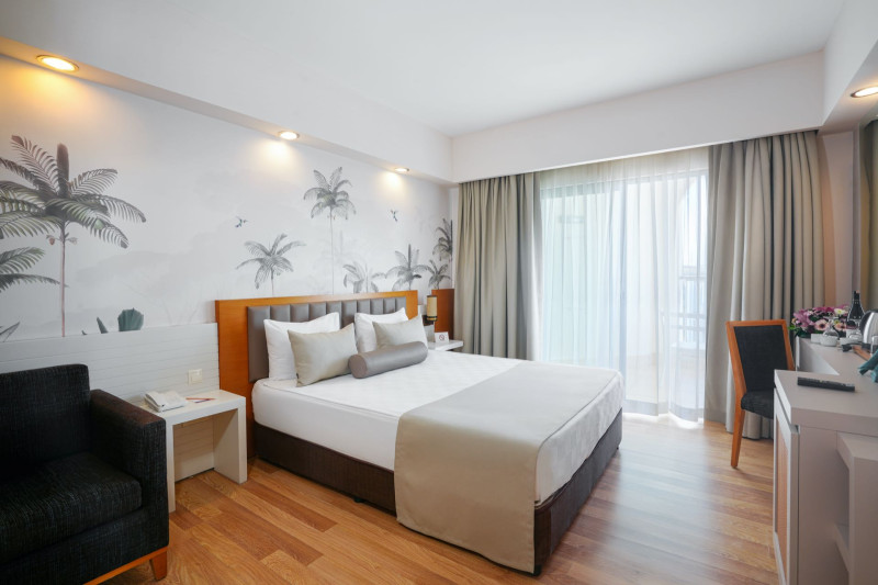 Side Aluna Hotel
