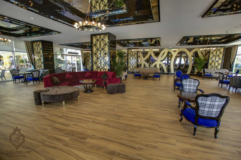 Azura Deluxe Hotel