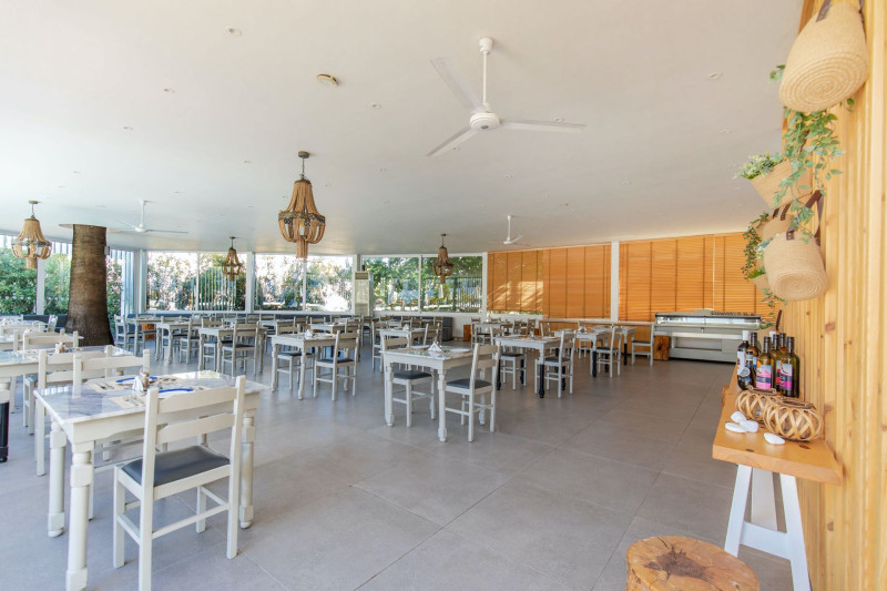 White Dreams Resort