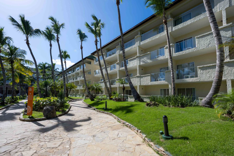 Coral Costa Caribe Beach Resort