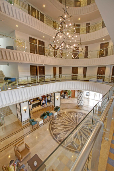 Dream World Resort & Spa