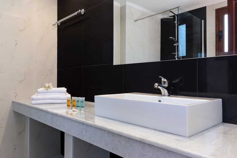 Costa Lindia Blue Star Resort & Spa