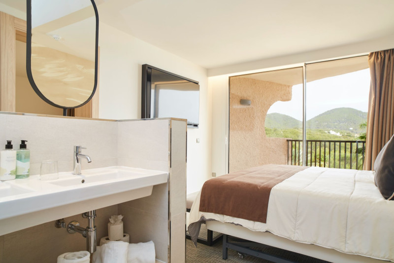 Invisa Hotel Club Cala Blanca