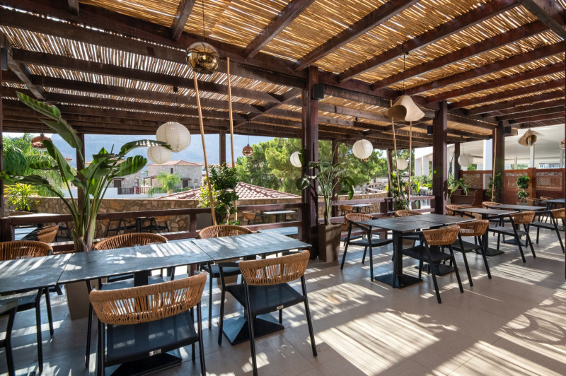 Costa Lindia Beach Resort & Spa